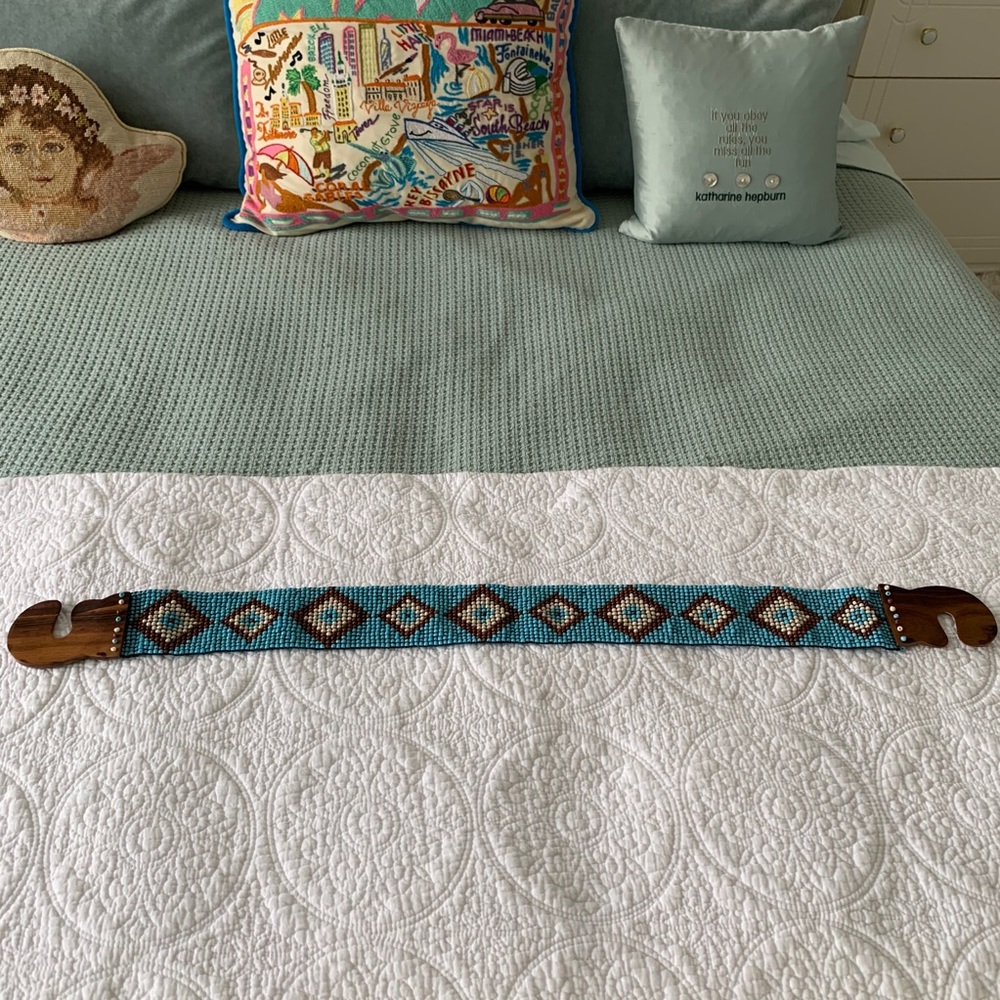 Beaded stretch belt. Torquoise/ Brown /ivory. M/L